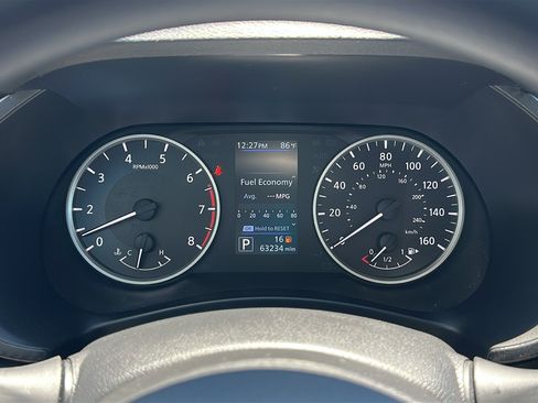 Used 2024 Nissan Sentra S FWD image 16
