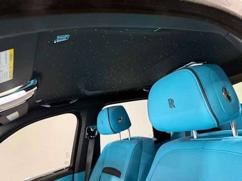 Used 2023 Rolls-Royce Cullinan w/ Cullinan Package image 85