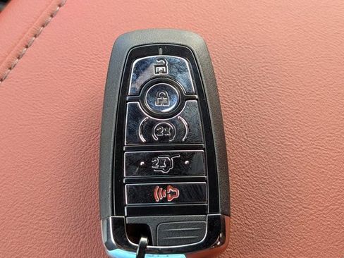 New 2026 Lincoln Aviator Reserve w/ Luxury Package AWD/4WD image 32