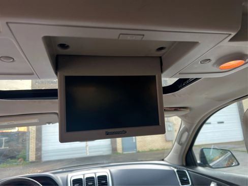 Used 2008 GMC Acadia SLT w/ Convenience Package image 28