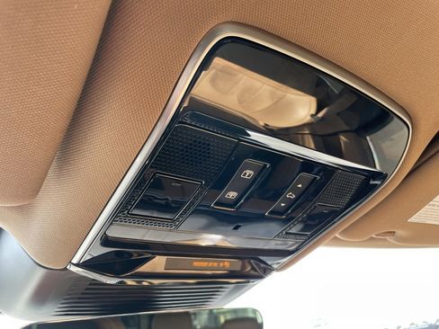 Used 2023 Land Rover Range Rover SE image 30