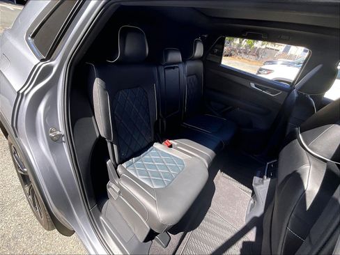 Certified 2024 Volkswagen Atlas Cross Sport SEL Premium R-Line AWD/4WD image 26