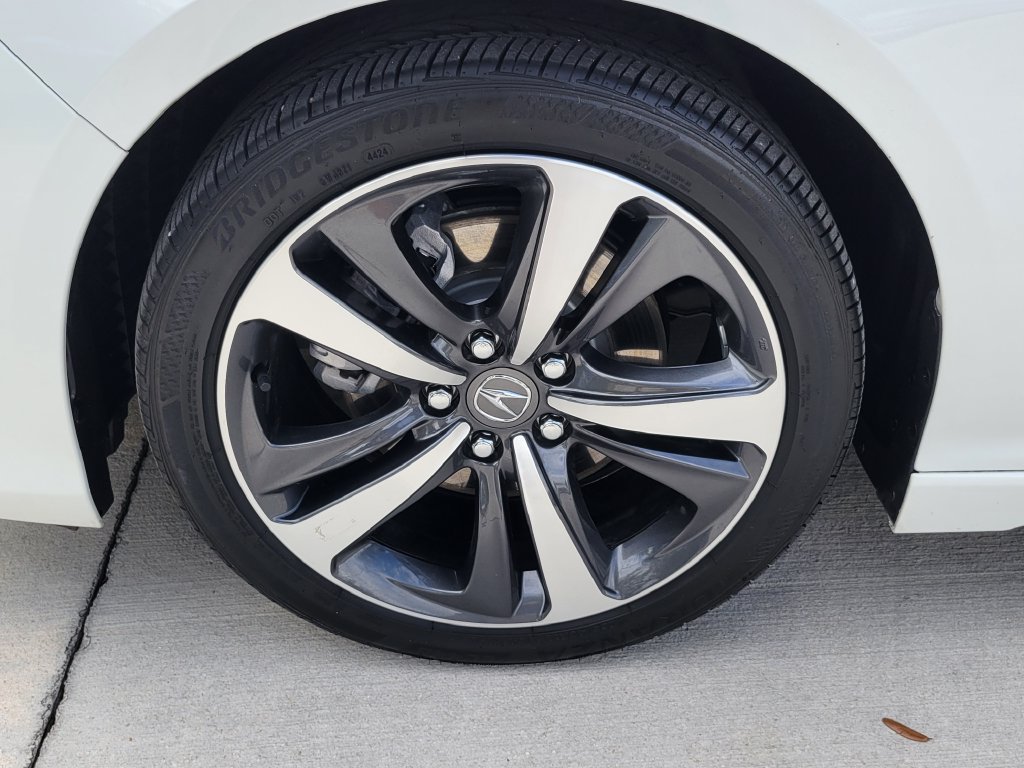 Used 2025 Acura TLX w/ Technology Package FWD image 4