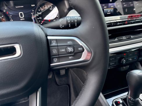 Used 2026 Jeep Compass Limited image 20