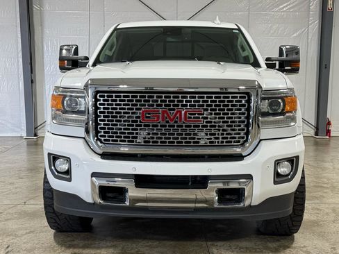 Used 2016 GMC Sierra 2500 Denali w/ Duramax Plus Package image 5