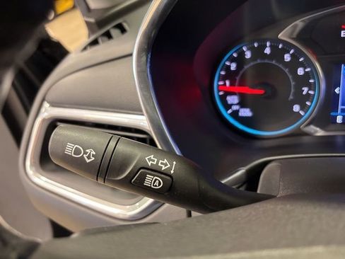 Used 2020 Chevrolet Equinox LT FWD image 31