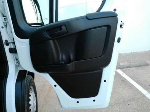 Used 2025 RAM ProMaster 2500 w/ Convenience Group FWD image 15