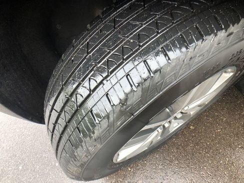 Used 2019 GMC Acadia SLE image 11