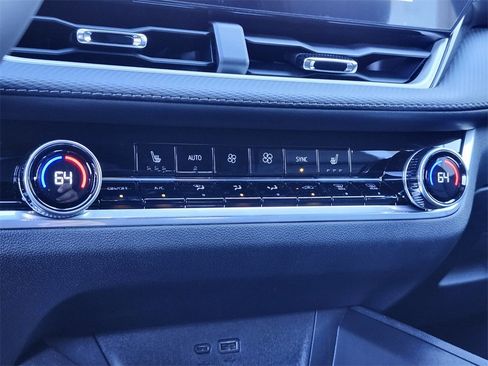 New 2026 Chevrolet Equinox LT w/ Convenience Package II image 23