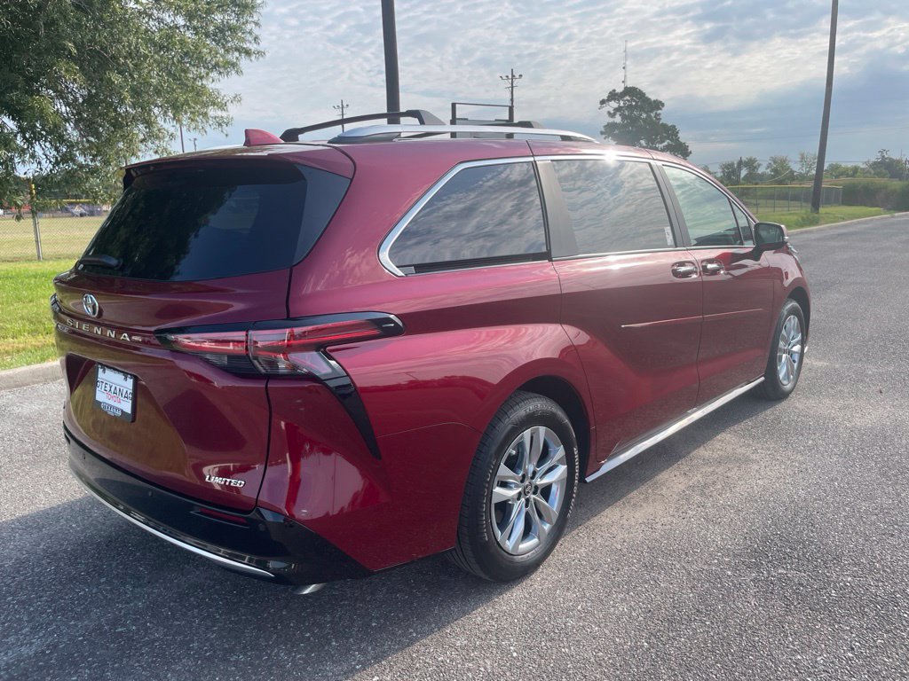 New 2026 Toyota Sienna Limited FWD image 7