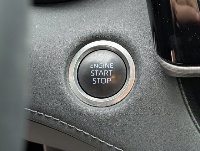 Used 2024 Toyota Highlander Platinum FWD image 20