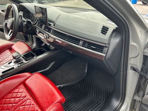 Used 2021 Audi S4 Premium Plus w/ Premium Plus Package image 29