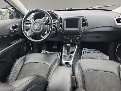 Used 2019 Jeep Compass Latitude AWD/4WD image 14