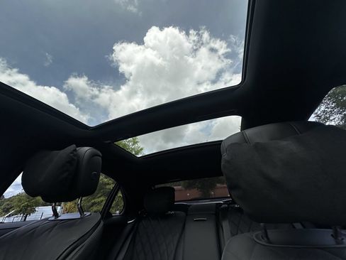 Certified 2023 Mercedes-Benz S 580e 4MATIC Sedan image 35