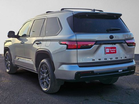Used 2025 Toyota Sequoia Platinum AWD/4WD image 6