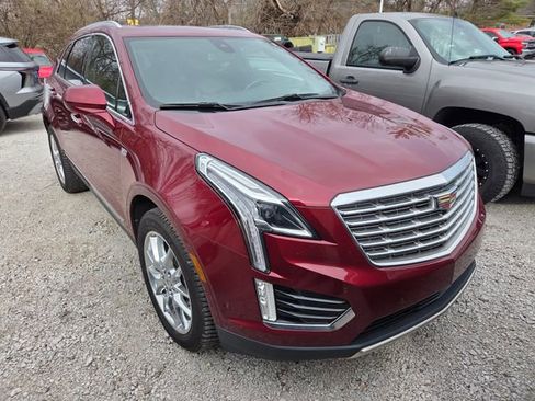 Used 2017 Cadillac XT5 Platinum w/ Driver Assist Package image 2