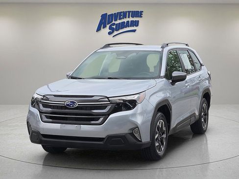 Certified 2025 Subaru Forester Premium AWD/4WD image 2