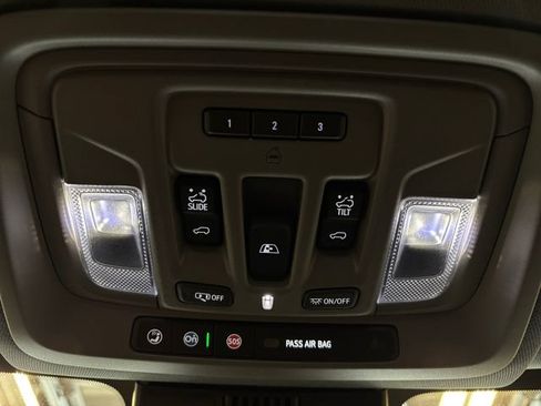 Used 2025 GMC Sierra 1500 Denali AWD/4WD image 23