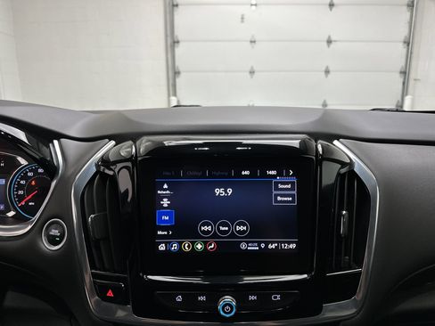 Used 2022 Chevrolet Traverse LT AWD/4WD image 35