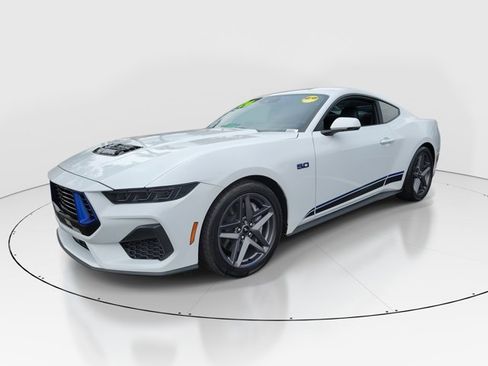 Used 2024 Ford Mustang GT Premium image 31