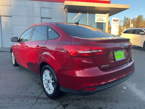 Used 2015 Ford Focus SE image 6