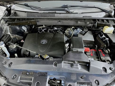 Used 2017 Toyota Highlander Limited image 32
