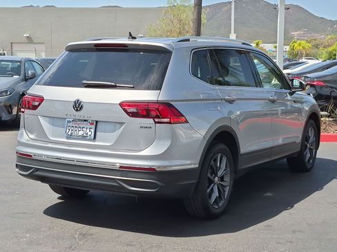 Used 2022 Volkswagen Tiguan SE AWD/4WD image 10