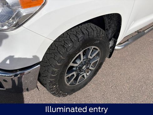 Used 2017 Toyota Tundra SR5 AWD/4WD image 12