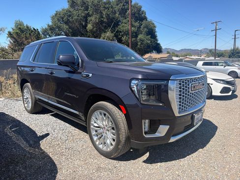Used 2024 GMC Yukon Denali w/ Denali Reserve Package AWD/4WD image 1