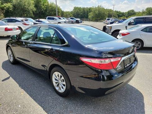 Used 2015 Toyota Camry LE FWD image 12