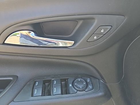 Used 2023 Chevrolet Equinox RS w/ RS Leather Package AWD/4WD image 22