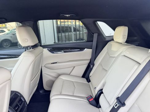 Used 2018 Cadillac XT5 FWD w/ LPO, Wheel Lock Package image 28