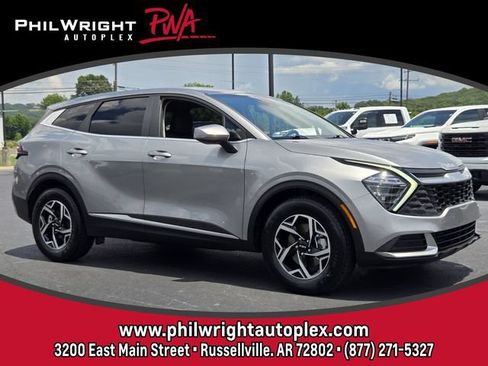 Used 2024 Kia Sportage LX FWD image 1