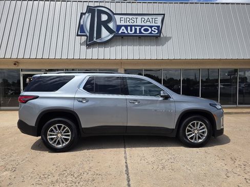 Used 2023 Chevrolet Traverse LT w/ LPO, Cargo Package AWD/4WD image 9