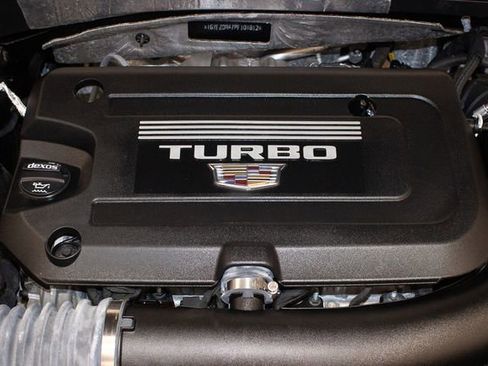 Used 2023 Cadillac XT4 Premium Luxury image 4