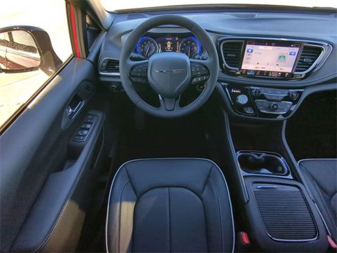 New 2026 Chrysler Pacifica Limited w/ S Appearance Package image 20