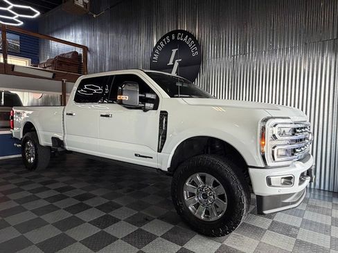 Used 2024 Ford F350 Platinum AWD/4WD image 2
