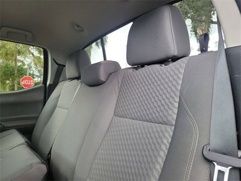 Used 2022 Toyota Tacoma SR5 image 7