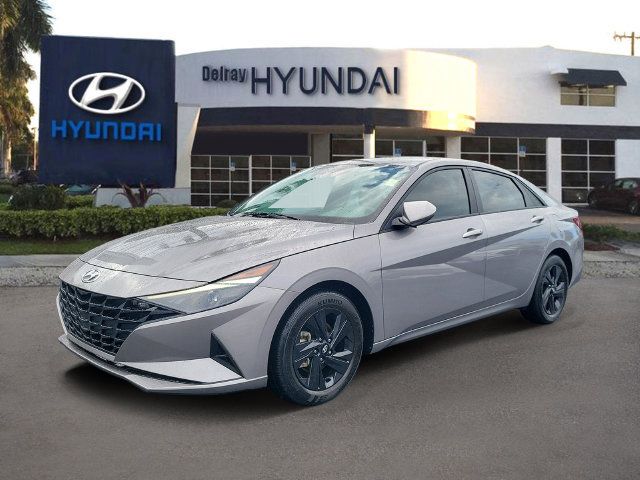 Certified 2023 Hyundai Elantra SEL FWD image 3