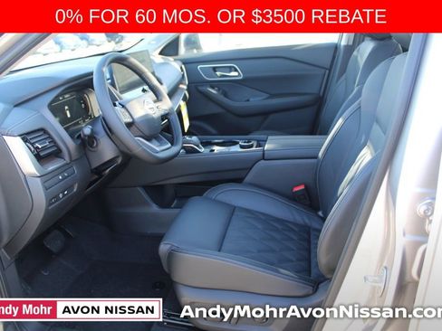 New 2026 Nissan Rogue Platinum image 10