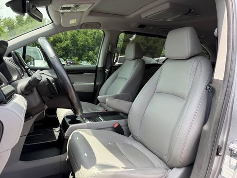 Used 2022 Honda Odyssey Touring image 9