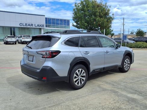 Certified 2025 Subaru Outback Premium image 24