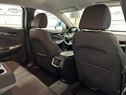 Used 2020 Chevrolet Malibu LT FWD image 31