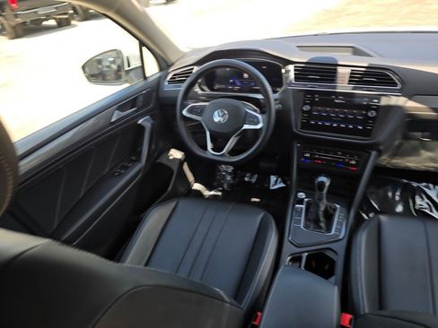 Used 2024 Volkswagen Tiguan SE FWD image 34