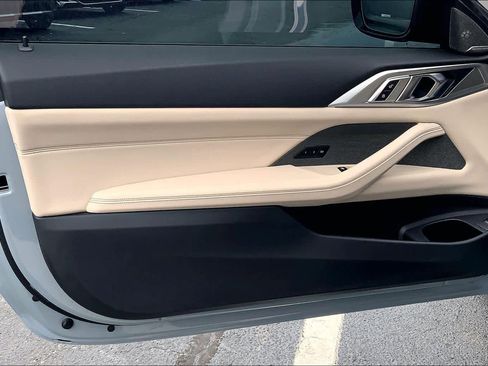 Used 2025 BMW M440i Coupe w/ Premium Package image 23