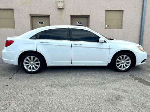 Used 2011 Chrysler 200 Touring image 14