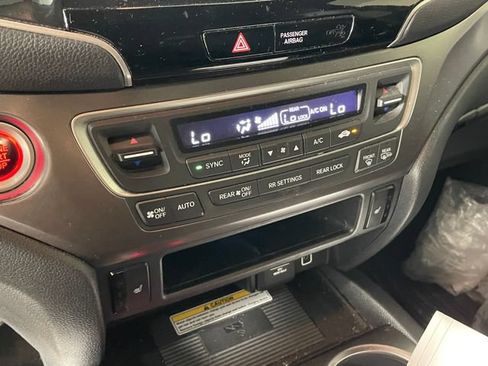 Used 2022 Honda Pilot Special Edition image 8
