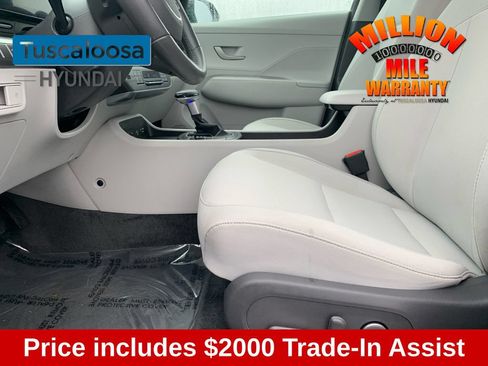 Used 2025 Hyundai Kona SEL FWD image 23
