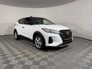 Used 2023 Nissan Kicks S FWD video 2
