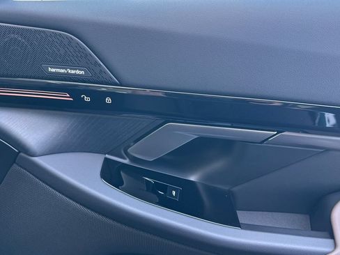 New 2026 BMW 530i RWD image 18